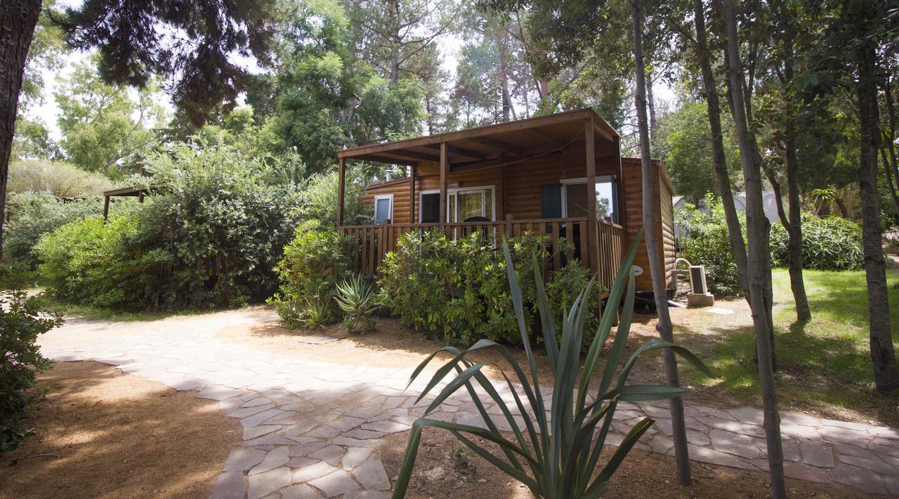 Camping Villaggio L'Ultima Spiaggia Bari Sardo Exterior foto